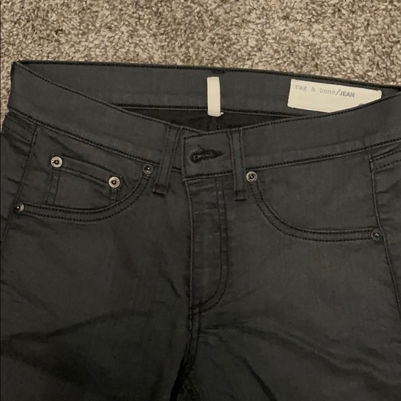 Rag and Bone legging jean in charcoal. Size 27 - Picture 2 of 4